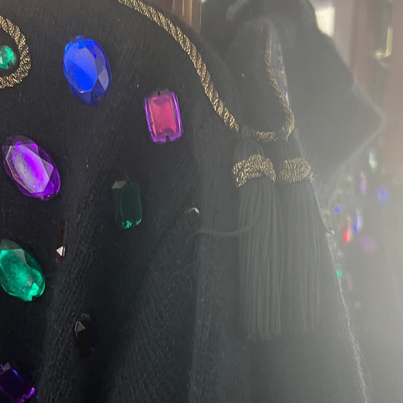 VINTAGE Valerie Stevens Black PulloverSweater with BOLD Colorful Embellishments - Picture 4 of 9